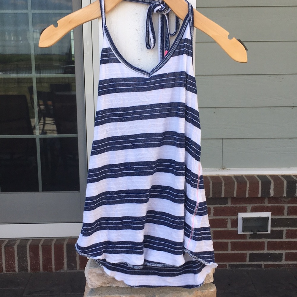 Cropped striped Aeropostale tee